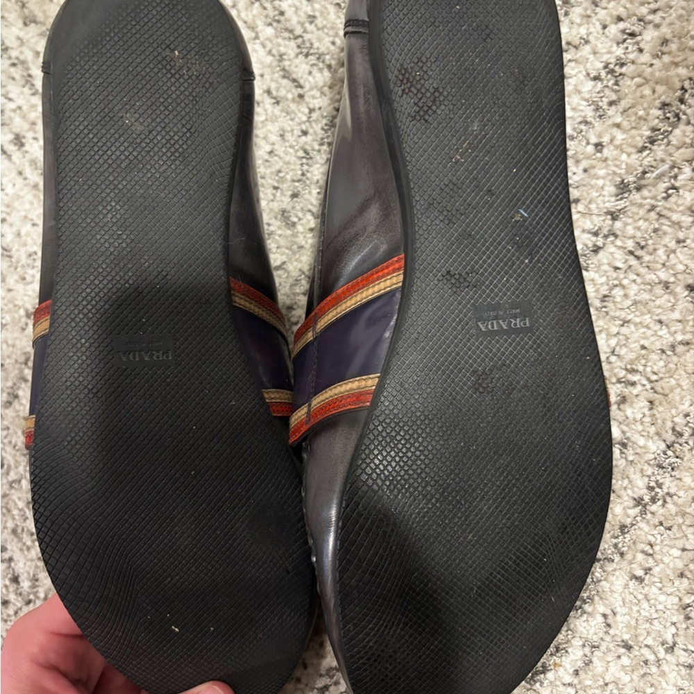 Prada Black and Red Loafers Slip-On Shoes - Picture 2 of 4